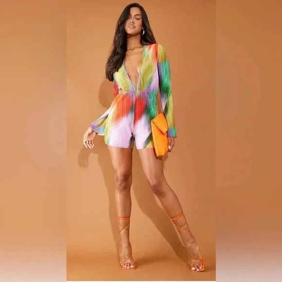 Pretty Little Thing Abstract Multicolored Romper with Flare Sleeves | sz 4 - Picture 9 of 11